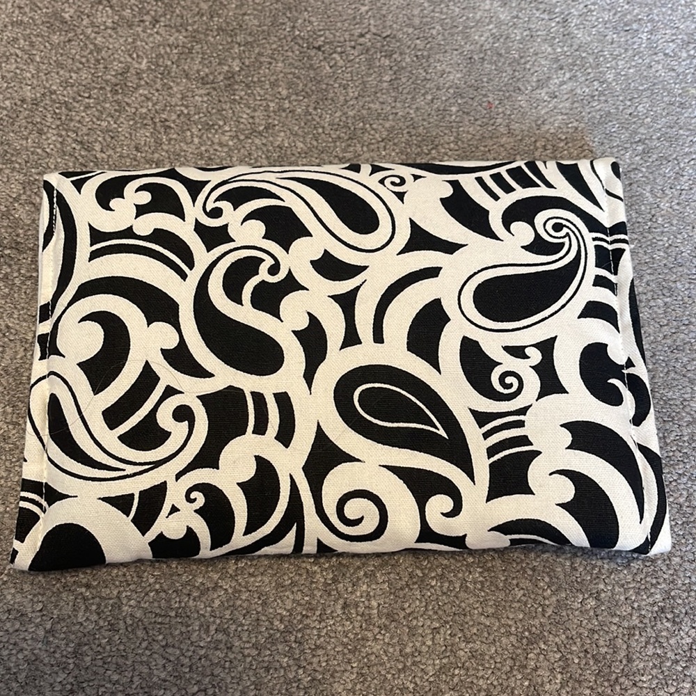 Fabric pouch - Picture 3 of 5